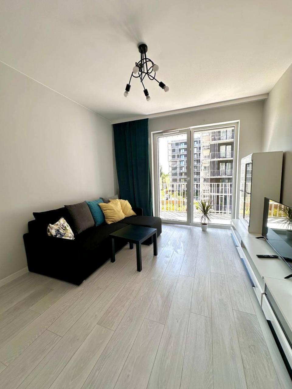 Blisko Dworca Zachodnia, Miejsce Parkingowe W Cenie Apartment Warsaw