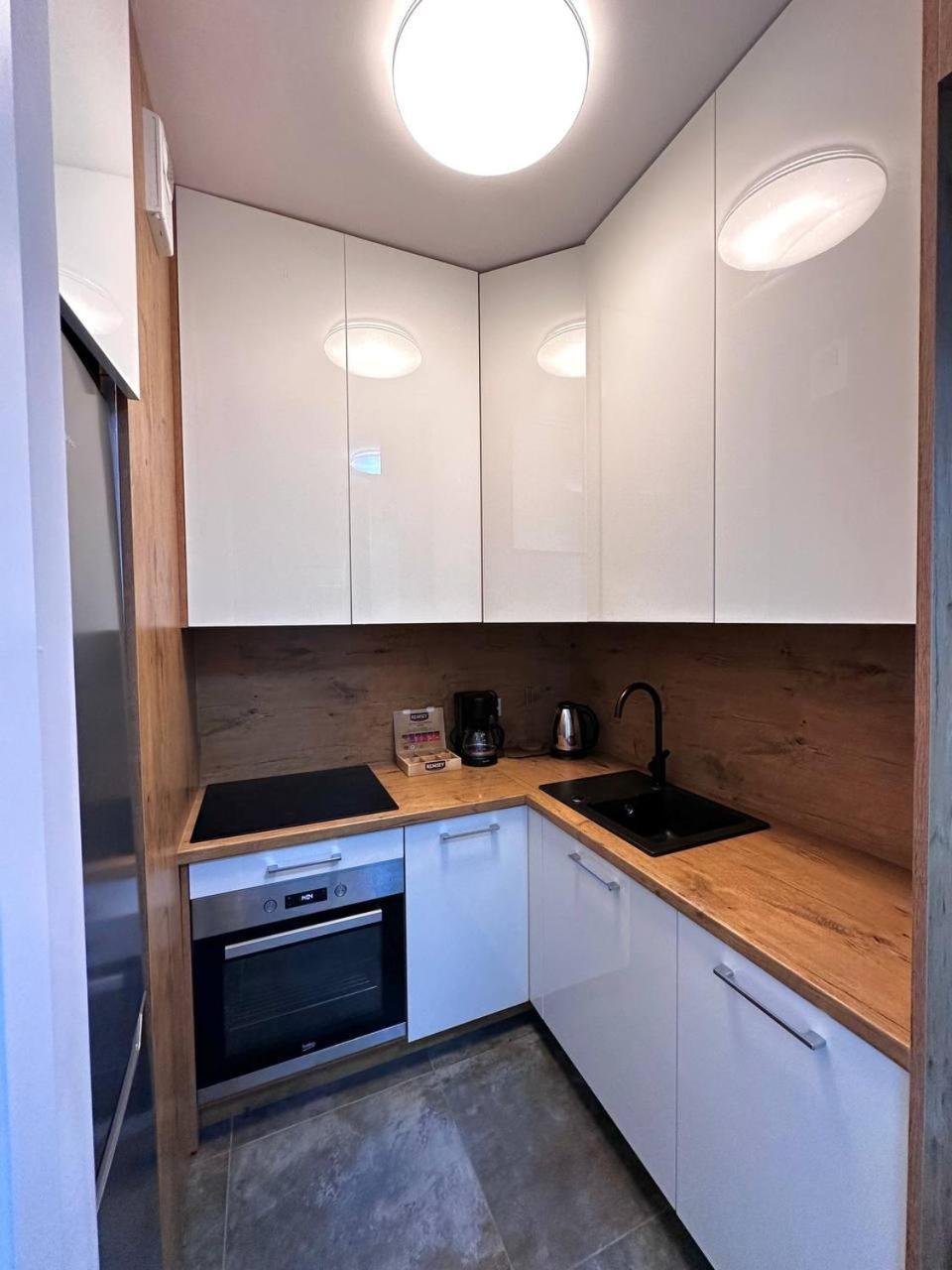 Apartment Blisko Dworca Zachodnia, Miejsce Parkingowe W Cenie Warsaw